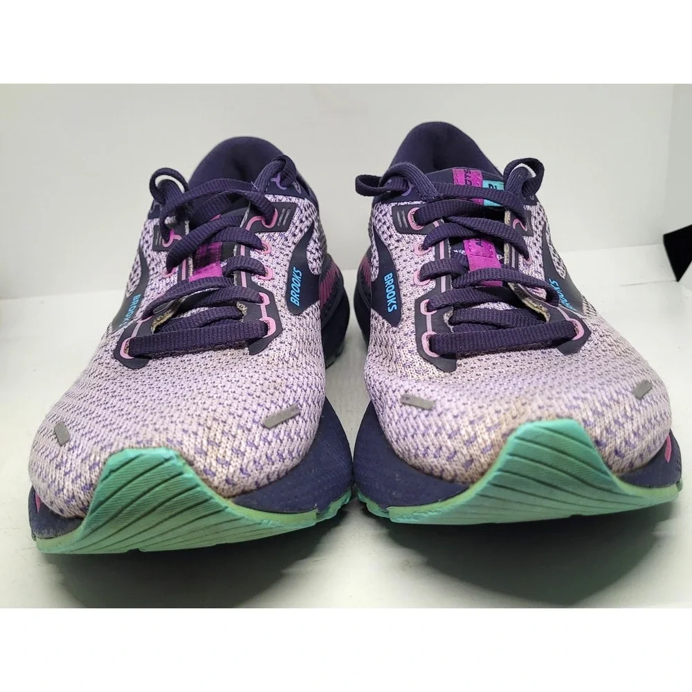 Brooks Adrenaline Sneakers GTS 22 Womens SZ 7 B  Purple